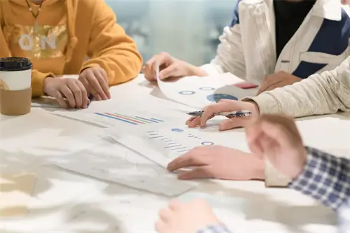 汽车金融公司介绍课件